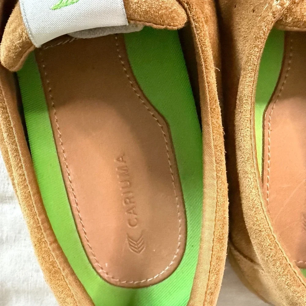 Cariuma Low Top Sneakers Unisex 11.5/13‎ Tan Suede Casual Comfort Sustainable